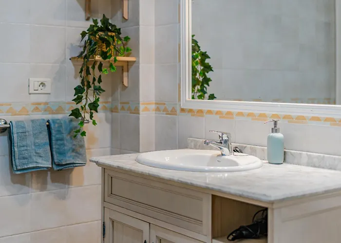 Casa De Nola - Poolside With Large Terrace Playa de las Americas (Tenerife)