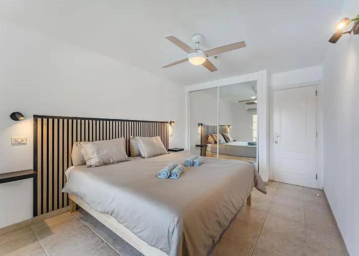 Casa De Nola - Poolside With Large Terrace